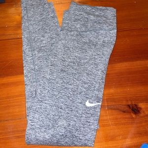 Grey nikes leggings
